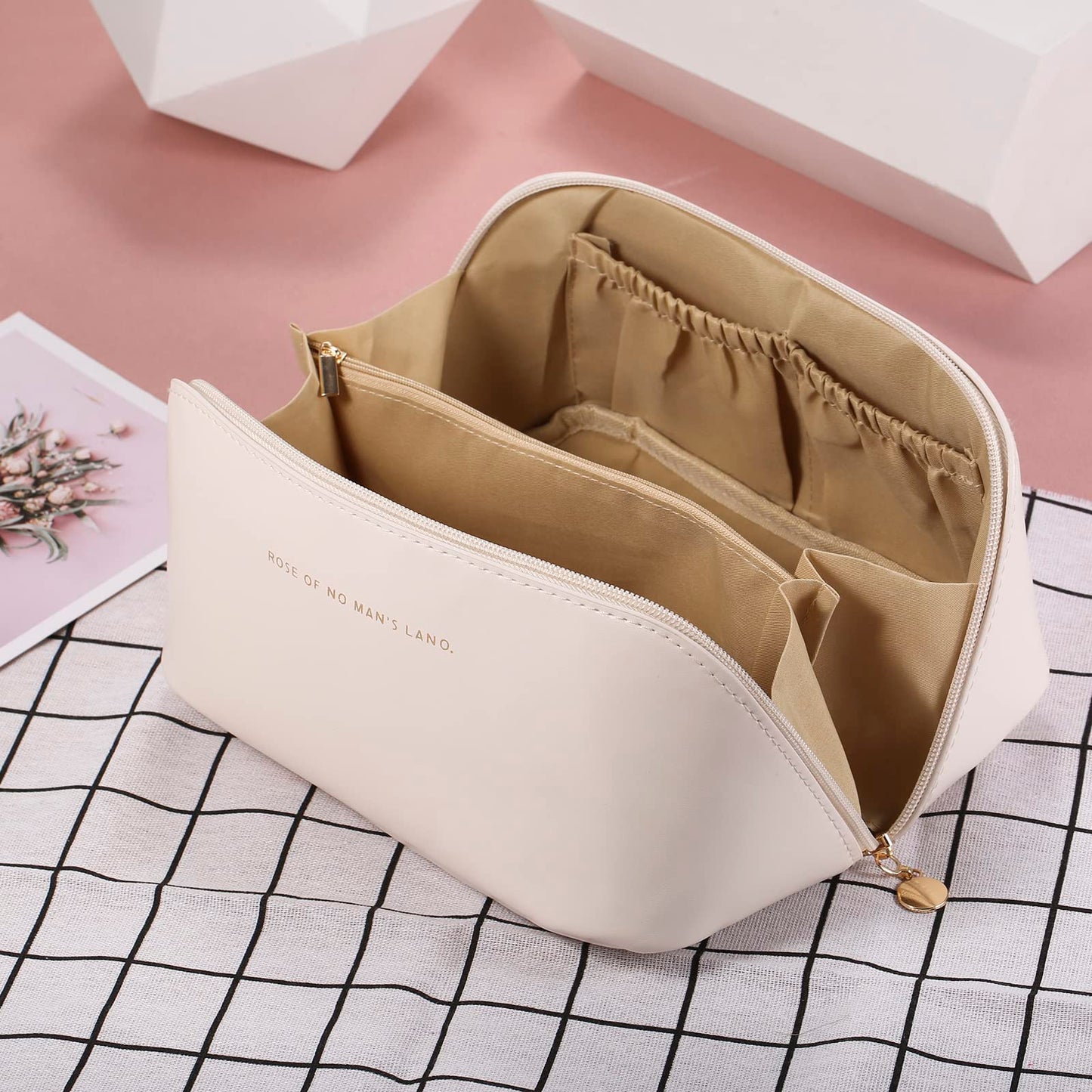 Compact yet Spacious Makeup Pouch: Ideal for Daily Use, Weekend Trips & Professional Makeup Artists
